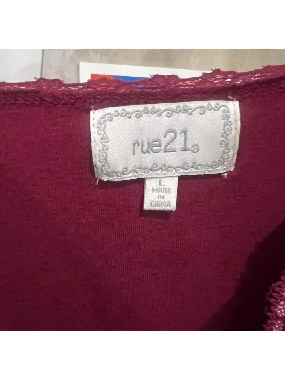 rue21 Women's Burgundy Solid Lace Trim Spaghetti Strap Camisole Top Size L - Picture 2 of 4